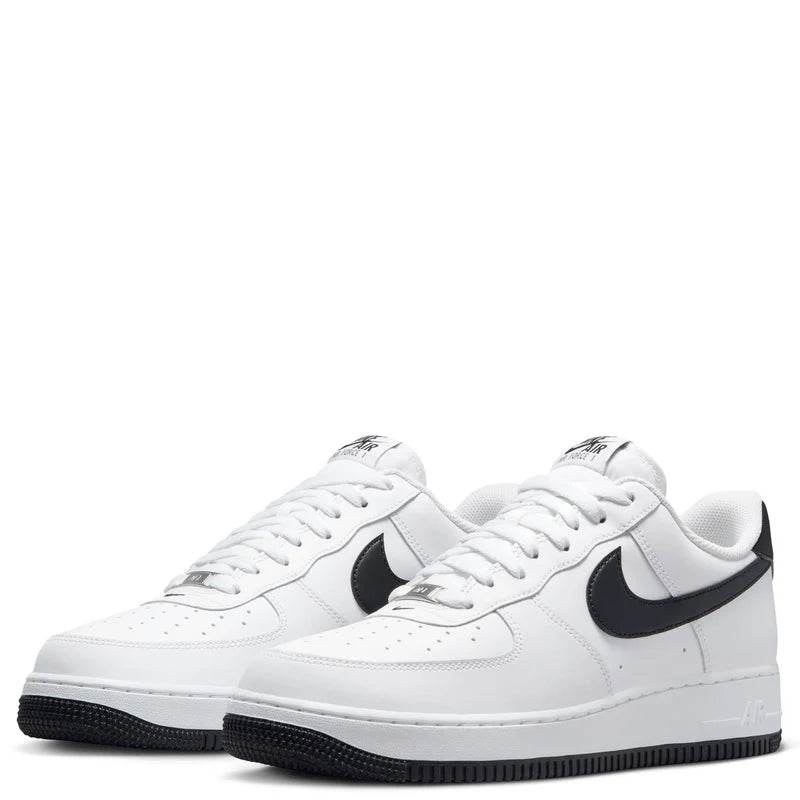 NIKE AIR FORCE 1 '07 WHITE/BLACK