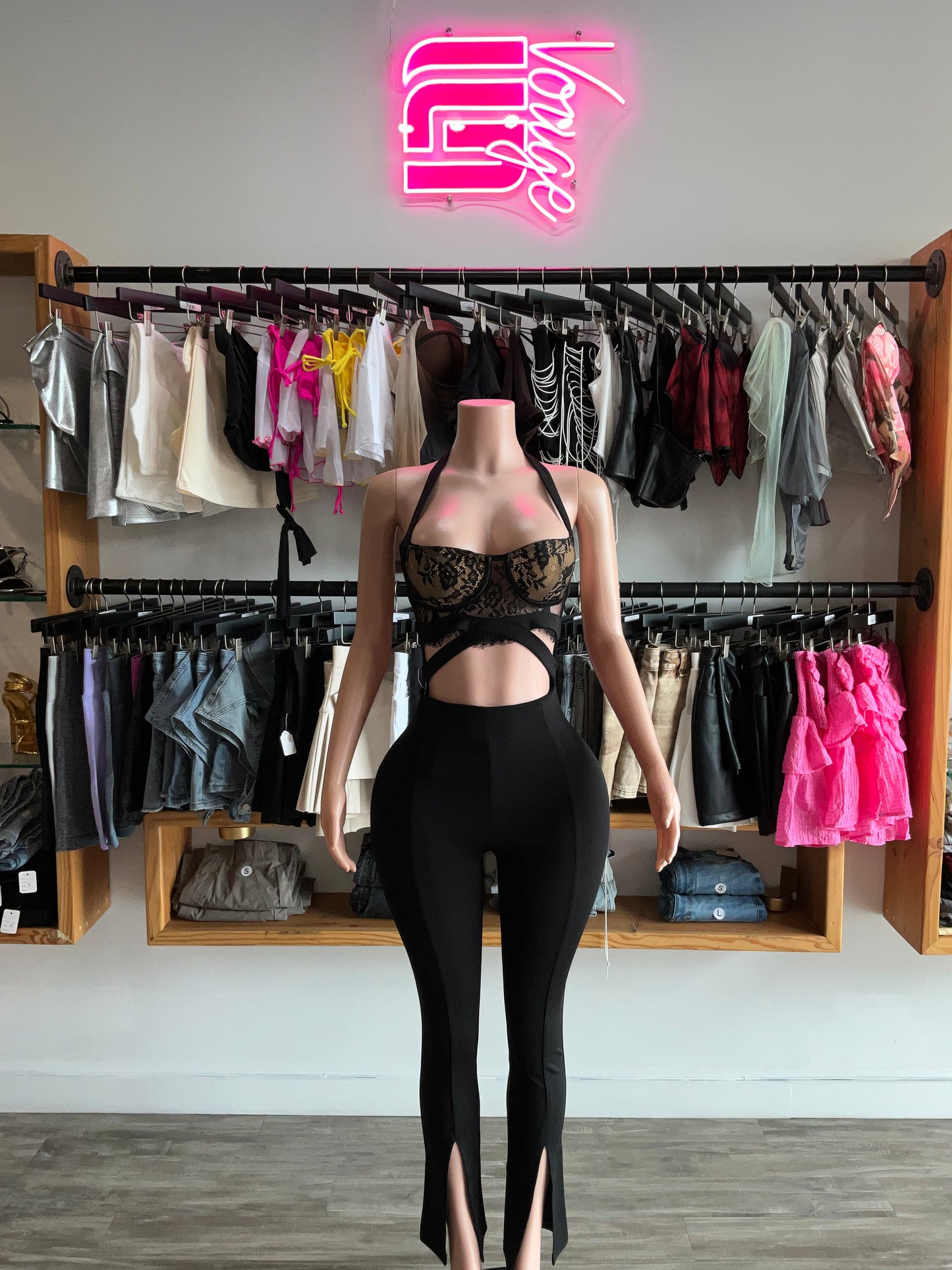 WOMEN’S CARMELA BLACK JUMPSUIT