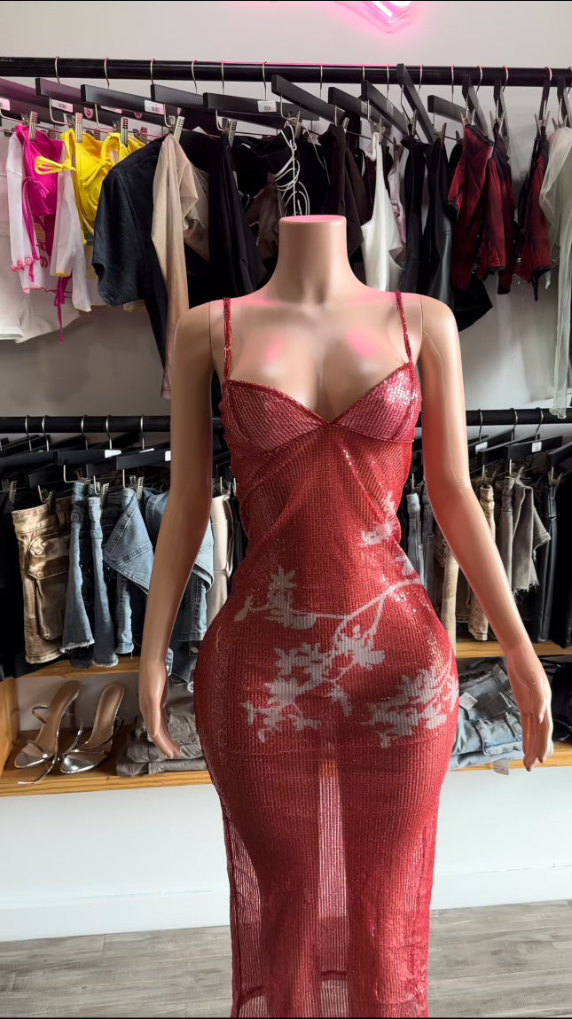 Vogue WOMEN’S SPARKLING RED DRESS