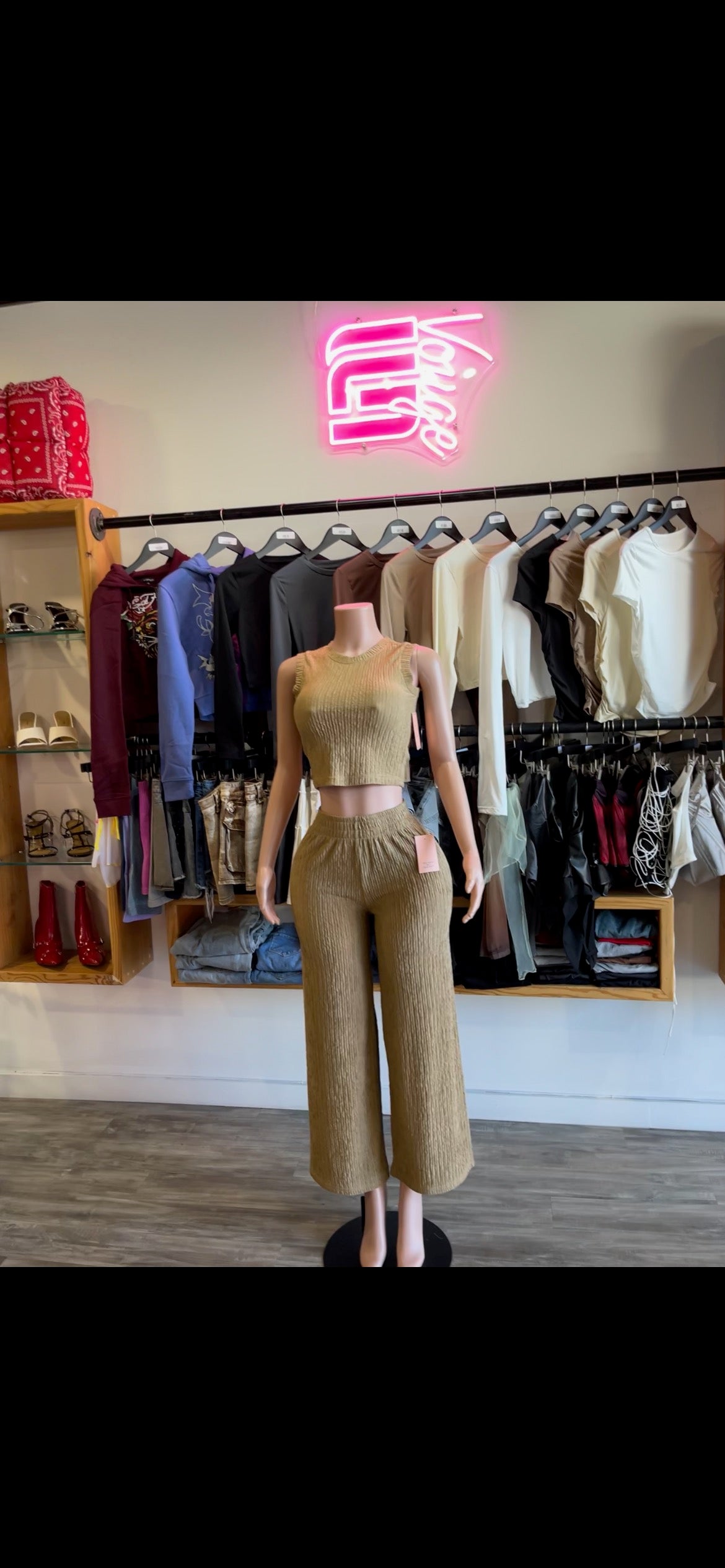 WOMEN’S Sophia caramel set