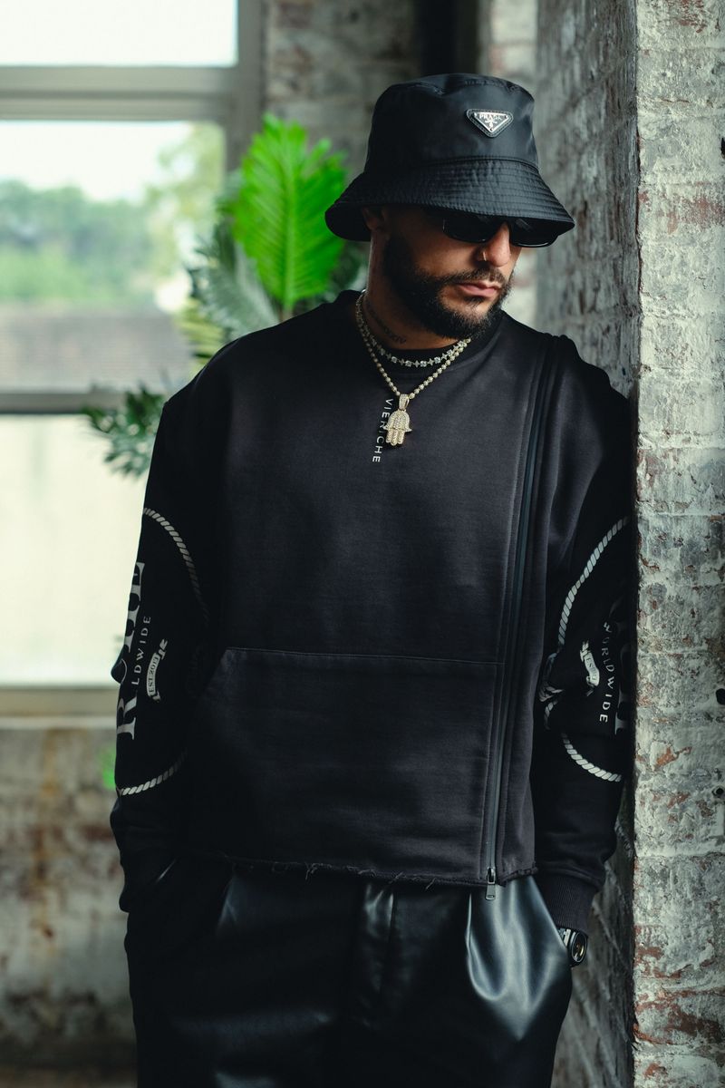 VIERICHE Mixmatch Logo Crew Sweater (black)