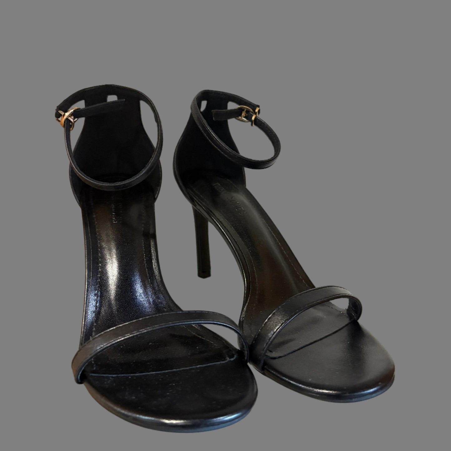 Vogue Women’s Black Heels