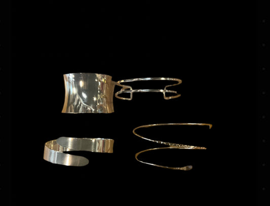 Vogue women’s arm bracelets/bangles